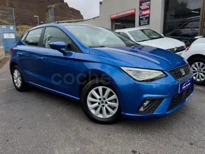 Usado Seat Ibiza Style 110 CV (80 kW) 2023 Azul Utilitario