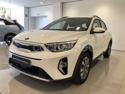Usado Kia Stonic 84 CV (61 kW) 2021 Negro SUV