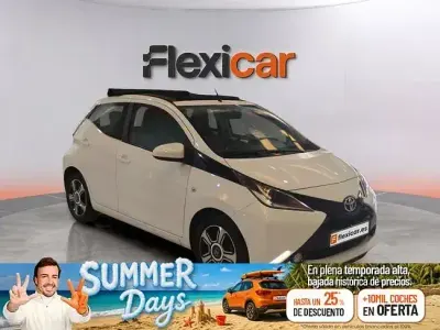 Usado Toyota Aygo X-wave 72 CV (52 kW) 2018 Blanco Utilitario