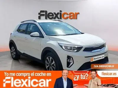 Usado Kia Stonic 101 CV (74 kW) 2025 Blanco SUV