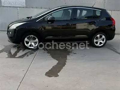 Usado Peugeot 3008 Premium 110 CV (80 kW) 2009 Negro Familiar
