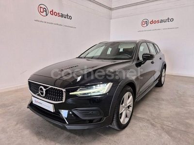Negro Usado 2021 Volvo V60 CC Familiar | 24.990 € (Buen precio)
