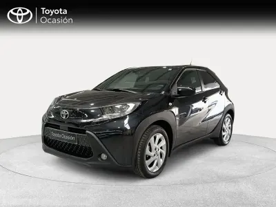 Begagnad Toyota Aygo X Play 72 HK (52 kW) 2024 Svart SUV