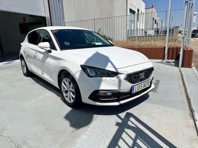Usado Seat Leon Style 115 CV (84 kW) 2022 Blanco Berlina
