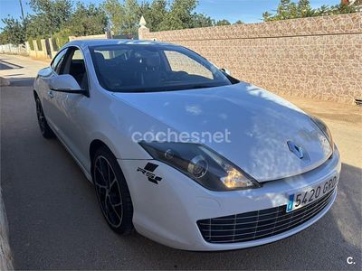 Blanco Usado 2009 Renault Laguna Coupé Coupe | 8999 €