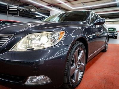 Usado Lexus LS460 Executive Line 381 CV (280 kW) 2007 Gris / plata Berlina