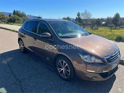 Usado Peugeot 308 Active 130 CV (95 kW) 2015 Beige Berlina