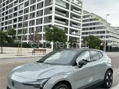 Usado Volvo EX30 Plus 200 kW (272 CV) 2024 Eléctrico SUV