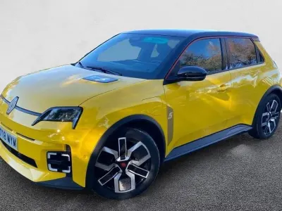 Usado Renault 5 E-Tech Techno 110 kW (150 CV) 2025