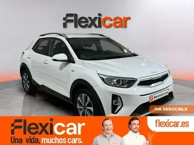 Usado Kia Stonic 100 CV (73 kW) 2021 Blanco SUV
