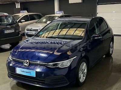Usado VW Golf VIII 115 CV (84 kW) 2021 Azul Berlina