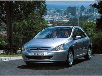 Usado Peugeot 307 109 CV (80 kW) 2001 Negro Utilitario