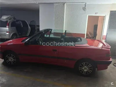 Usado Peugeot 306 Cabriolet 90 CV (66 kW) 1997 Rojo Descapotable
