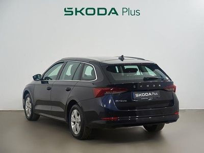 Usado Skoda Octavia Ambition 116 CV (85 kW) 2022 Negro Familiar