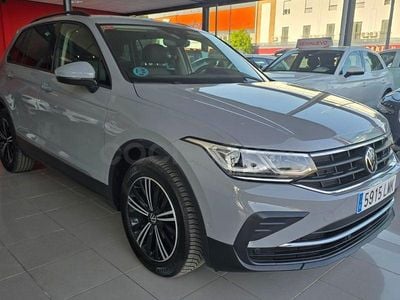 Usado VW Tiguan Life 122 CV (89 kW) 2021 Gris / plata SUV