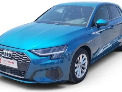 Usado Audi A3 Sportback e-tron Premium 110 CV (80 kW) 2022 Azul Utilitario