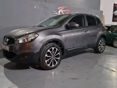 Begagnad Nissan Qashqai Premium Edition 110 HK (80 kW) 2012 Grå SUV