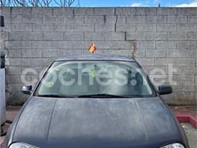 Usado VW Golf IV 105 CV (77 kW) 2002 Azul Berlina