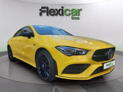 Usado Mercedes CLA250e 218 CV (160 kW) 2021 Amarillo Berlina