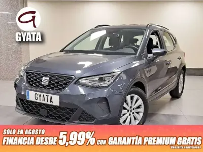 Usado Seat Arona Style 116 CV (85 kW) 2025 Gris SUV