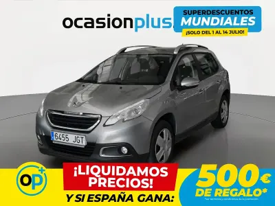 Usado Peugeot 2008 Active 110 CV (80 kW) 2015 Gris SUV