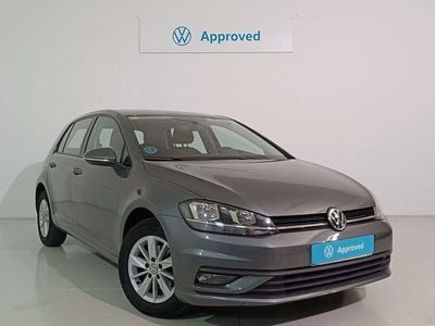 Usado VW Golf VII 110 CV (80 kW) 2018 Gris
