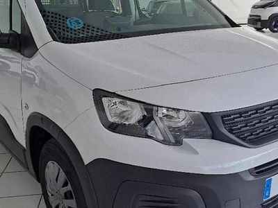 Usado Peugeot Rifter Active 99 CV (72 kW) 2023 Epr blanc icy Monovolumen