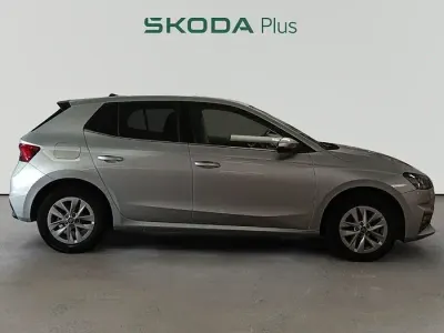 Usado Skoda Fabia Selection 115 CV (84 kW) 2025 Gris Utilitario