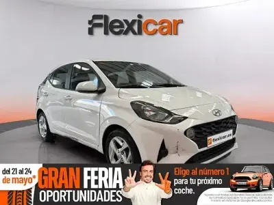 Usado Hyundai i10 67 CV (49 kW) 2021 Negro Utilitario