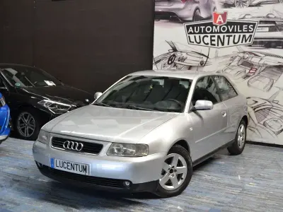 Usado Audi A3 Ambiente 130 CV (95 kW) 2001 Gris / plata Utilitario