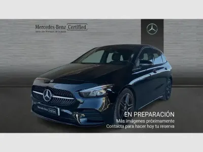 Usado Mercedes B200 150 CV (110 kW) 2022 Negro Utilitario