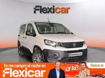 Usado Peugeot Rifter Active 100 CV (73 kW) 2022 Blanco Monovolumen
