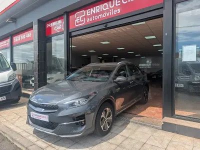 Usado Kia XCeed 141 CV (103 kW) 2021 Gris / plata SUV