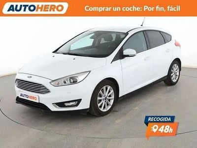 Käytetty Ford Focus Titanium 115 HP (84 kW) 2015 Valkoinen Sedan