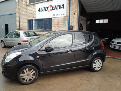Nissan Pixo