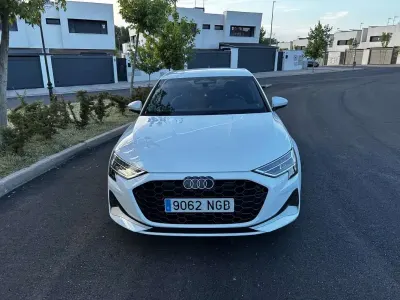 Usado Audi A3 Sportback Advanced 116 CV (85 kW) 2025 Blanco Utilitario