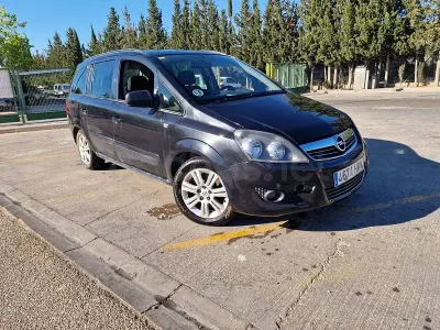 Usado Opel Meriva Excellence 110 CV (80 kW) 2014 Negro Monovolumen