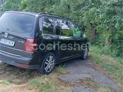Usado VW Touran 105 CV (77 kW) 2007 Negro Monovolumen