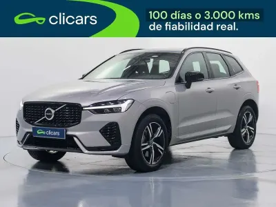 Usado Volvo XC60 Plus 253 CV (186 kW) 2022 Plateado SUV