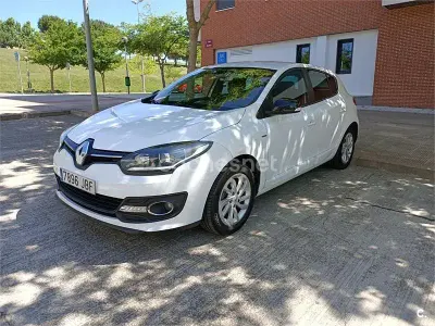 Usado Renault Mégane LIMITED 110 CV (80 kW) 2014 Blanco Berlina