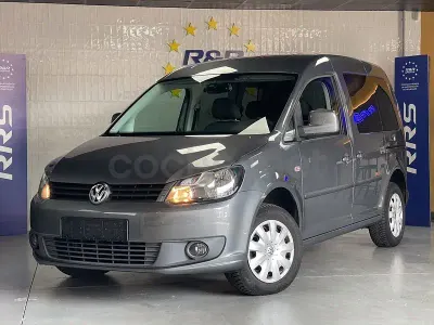 Usado VW Caddy Trendline 105 CV (77 kW) 2011 Gris / plata Monovolumen