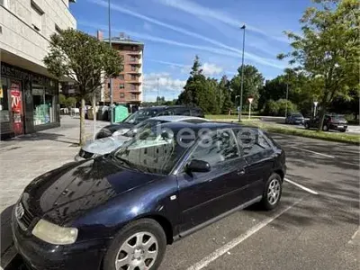 Usado Audi A3 Attraction 110 CV (80 kW) 2002 Azul Utilitario