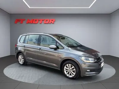 Usado VW Touran Business 116 CV (85 kW) 2019 Gris Monovolumen
