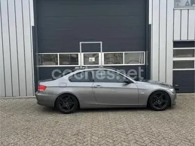 Usado BMW 325 218 CV (160 kW) 2008 Gris / plata Coupe