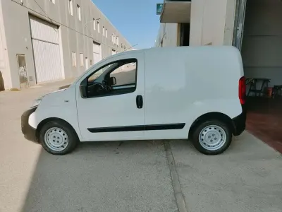 Usado Fiat Fiorino 80 CV (58 kW) 2020 Blanco Monovolumen
