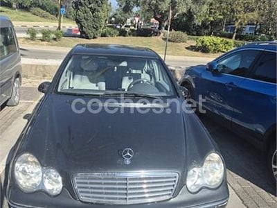Käytetty Mercedes C270 Avantgarde 170 HP (125 kW) 2001 Harmaa Sedan