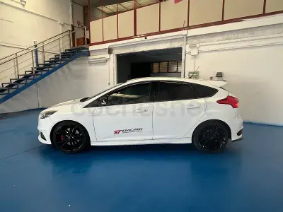 Brugt Ford Focus ST 185 HK (136 kW) 2015 Hvid Sedan