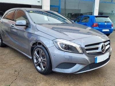 Gris / plata Usado 2016 Mercedes A200 Urban Berlina | 18.400 € (Precio justo)