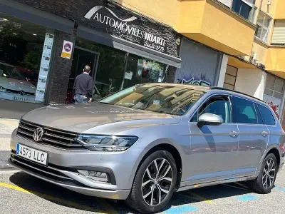 Usado VW Passat Executive 150 CV (110 kW) 2020 Gris / plata Familiar
