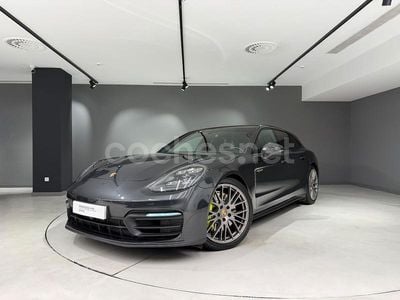 Porsche Panamera 4